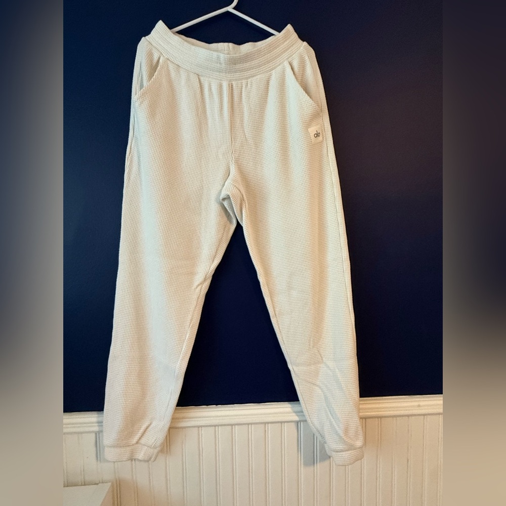 ALO Yoga Ivory Sweatpants Relaxed Fit